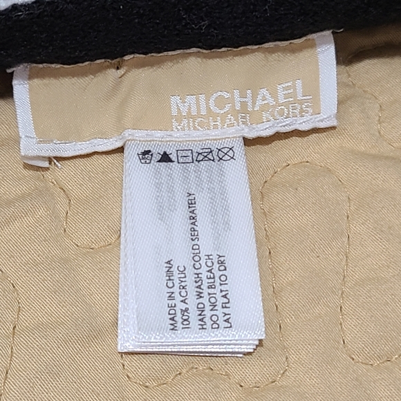 Michael Kors knit logo winter scarf - Picture 4 of 5